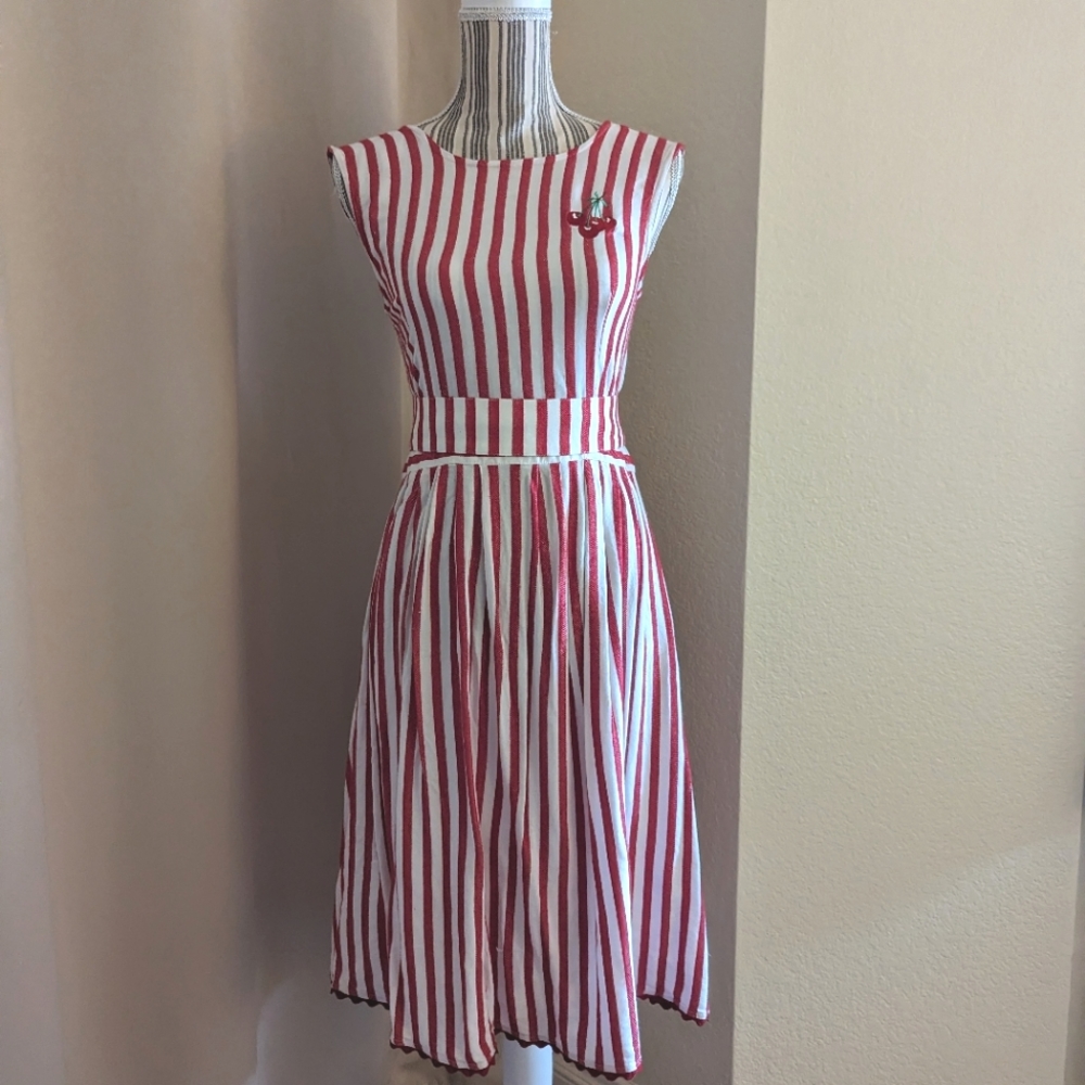 MADEMOISELLE YÉYÉ50s Pick A Cherry Dress in Red and White Stripes